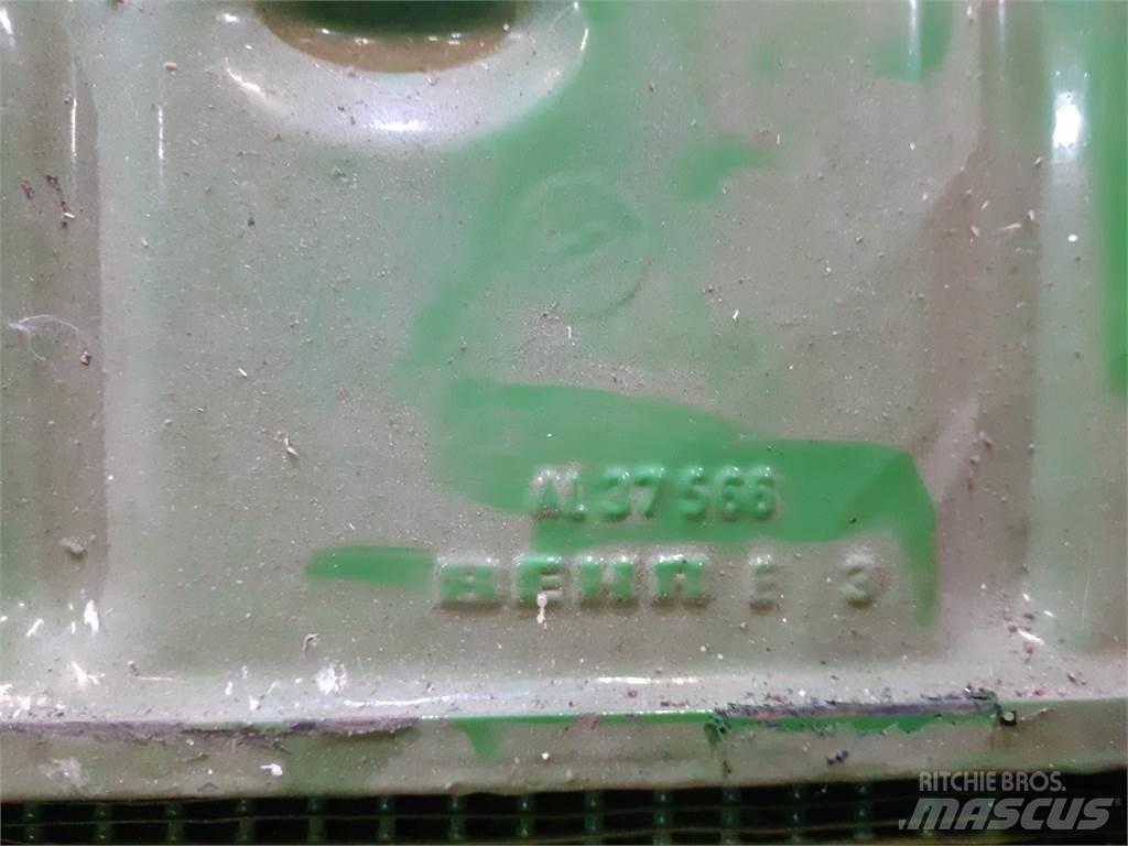 John Deere 3040 Chłodnice