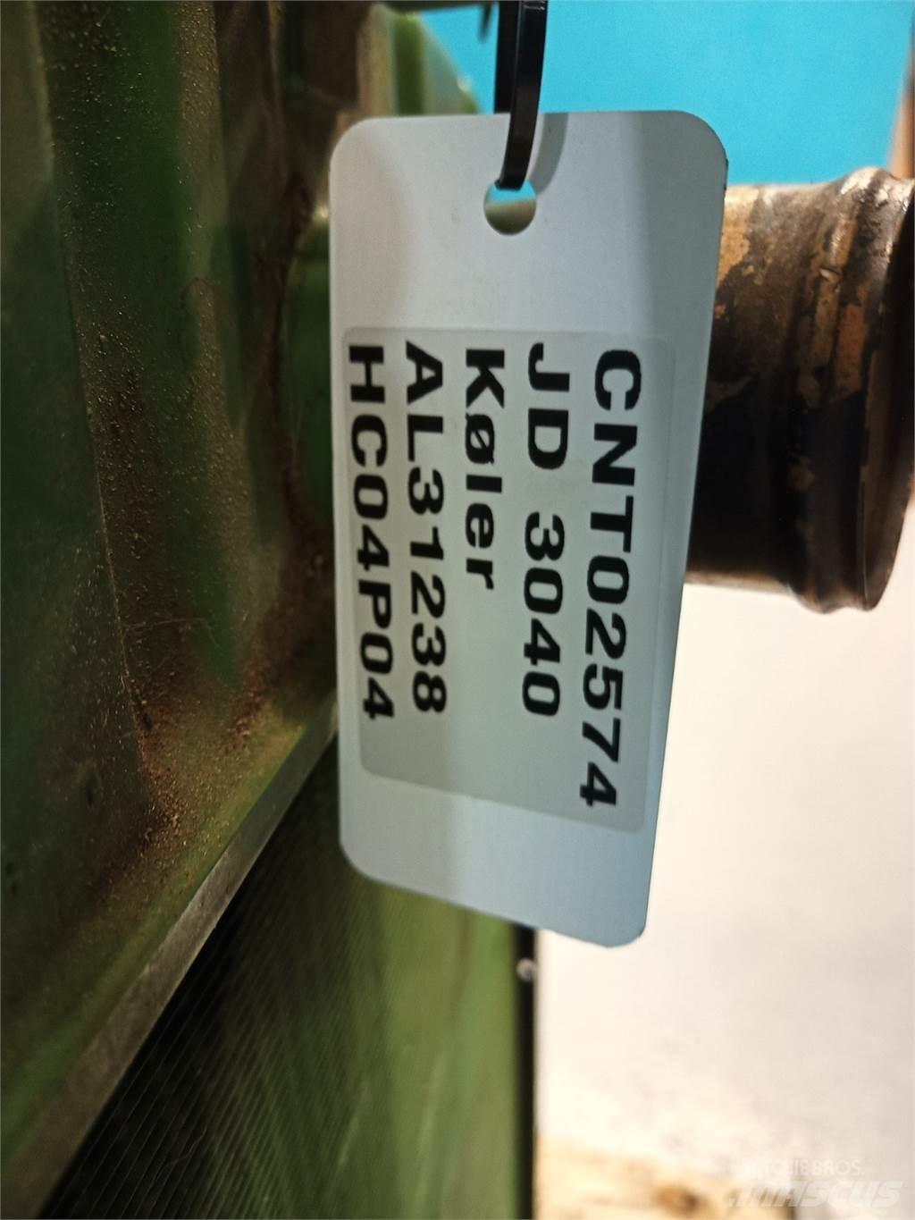 John Deere 3040 Chłodnice