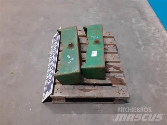 John Deere 4240 Przednie obciążniki
