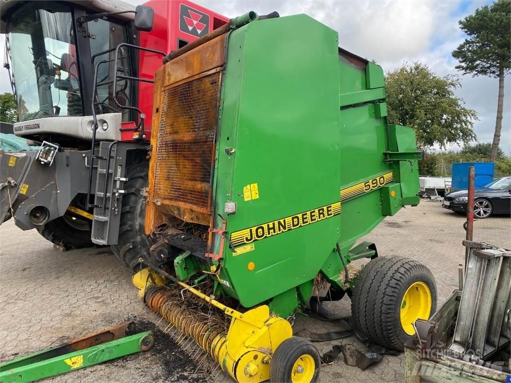 John Deere 590 Prasy zwijające