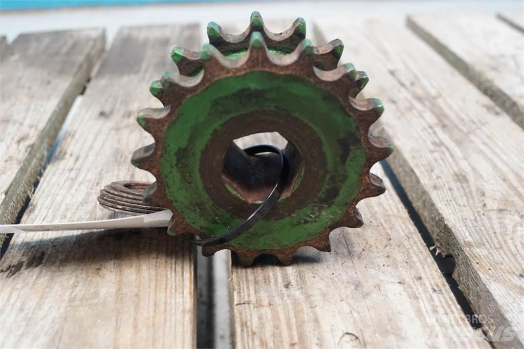John Deere 592 Przekładnie i skrzynie biegów