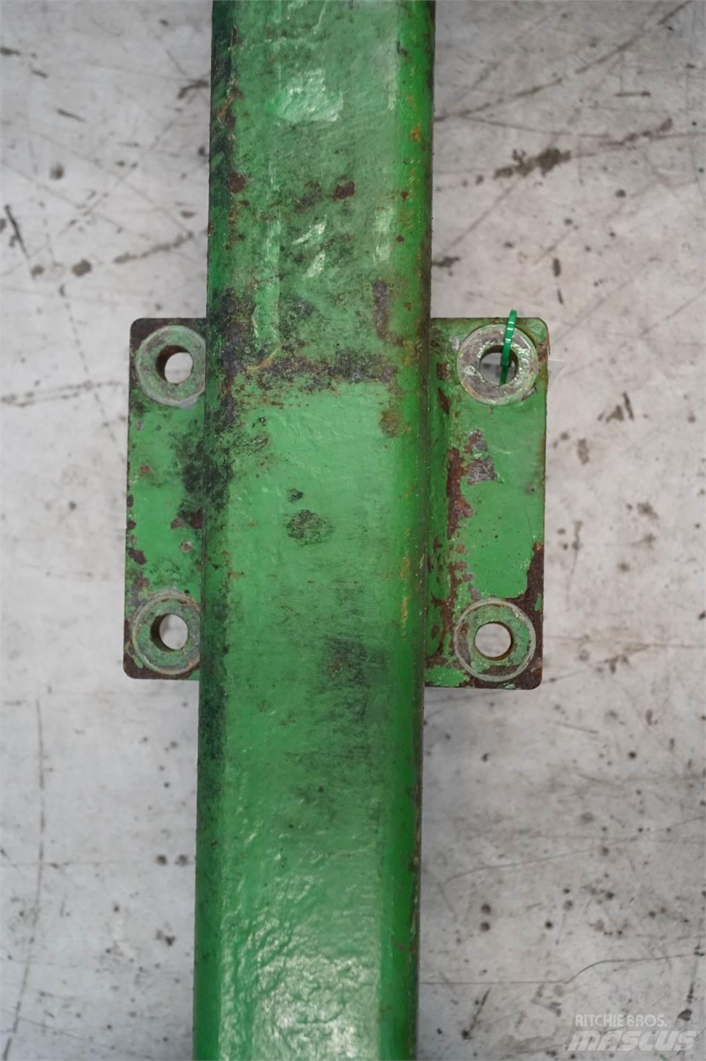 John Deere 592 Mosty, wały i osie