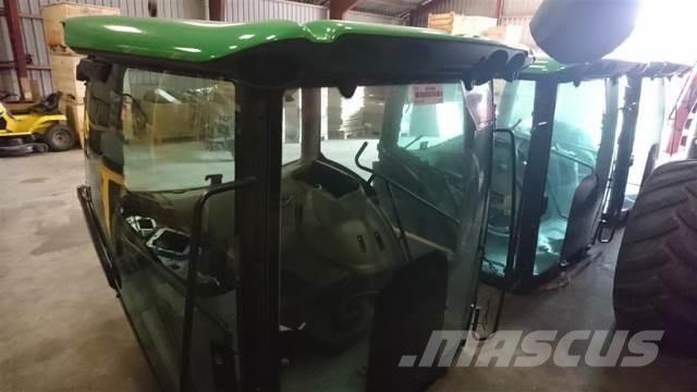 John Deere 6155 Kabina i wnętrze