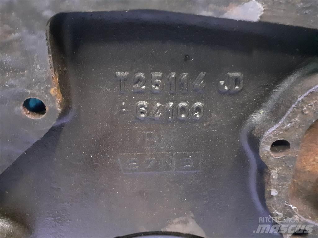 John Deere 935 Silniki