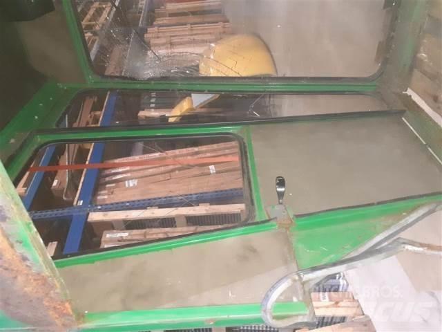 John Deere 955 Kabina i wnętrze