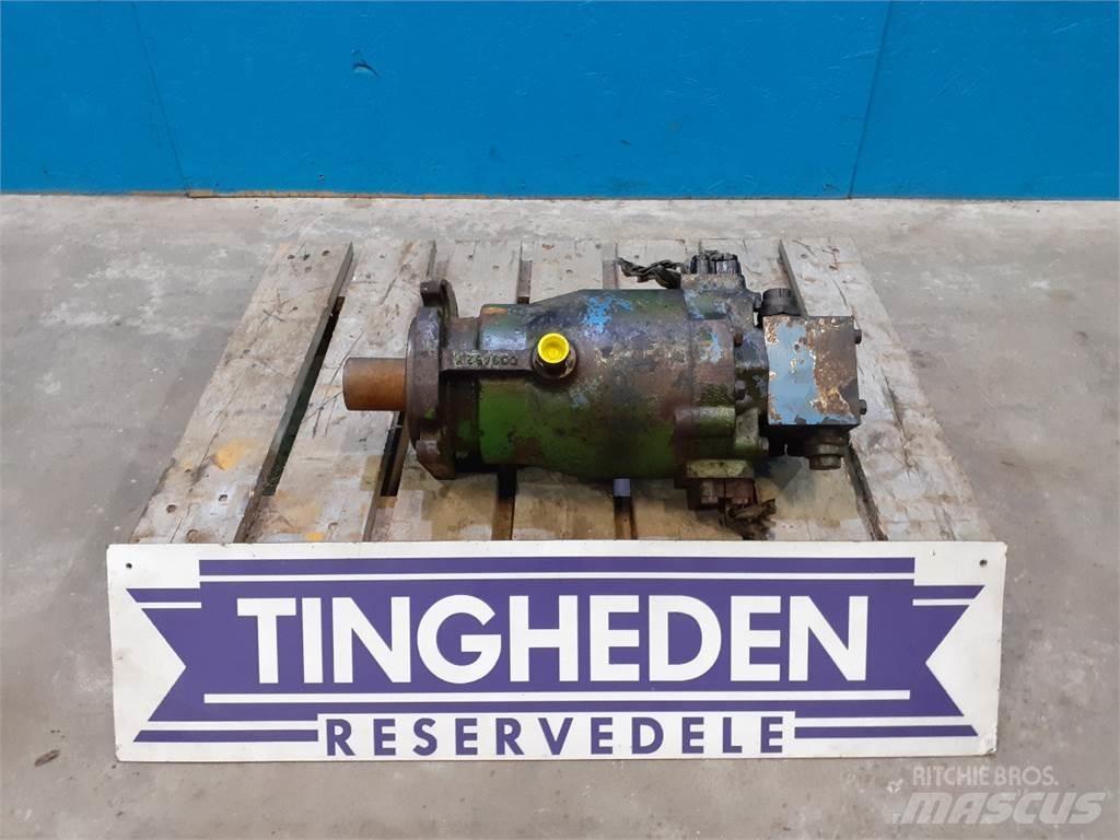 John Deere 975 Hydraulika