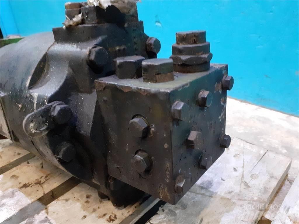 John Deere 975 Hydraulika