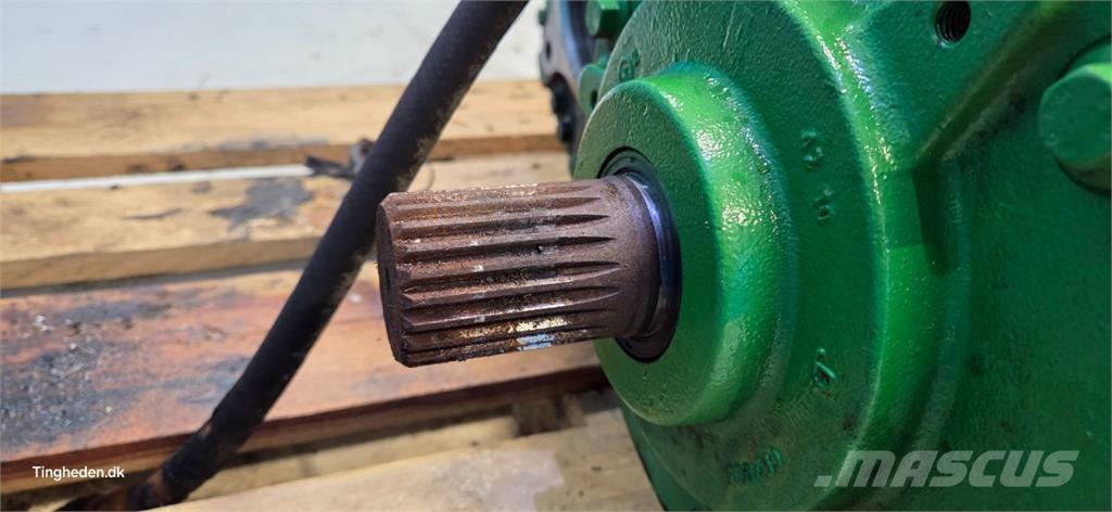 John Deere S690 Przekładnie