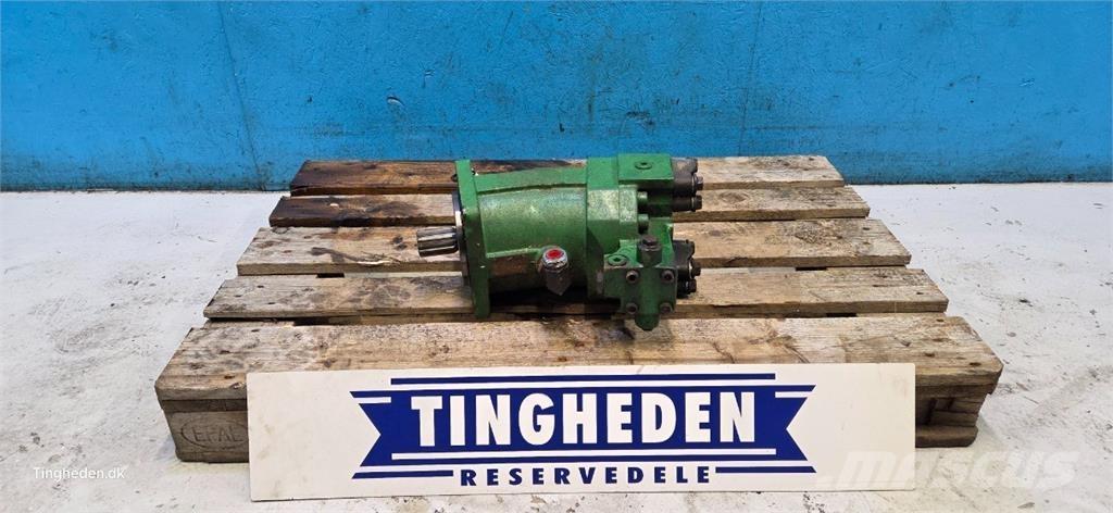 John Deere S690 Hydraulika