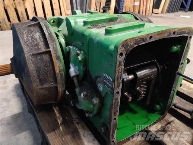 John Deere T670 Przekładnie