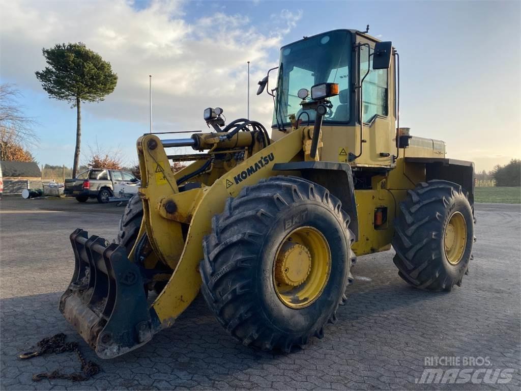Komatsu WA270 Ładowarki kołowe