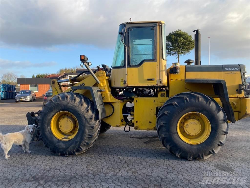 Komatsu WA270 Ładowarki kołowe