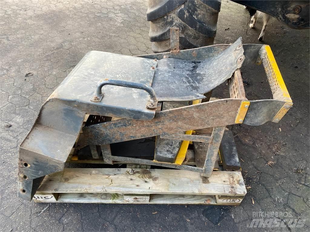 Komatsu WA270 Ładowarki kołowe
