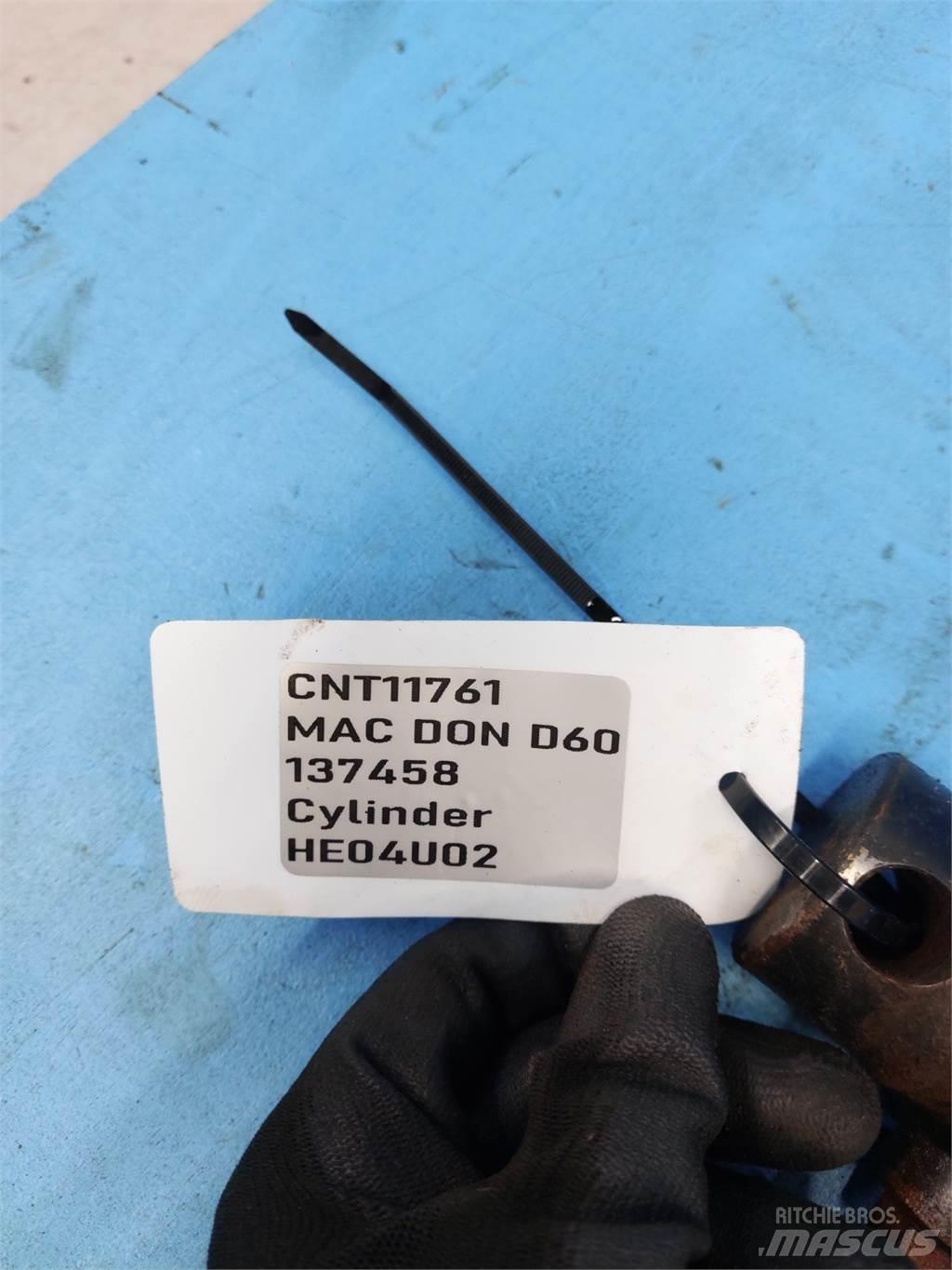 MacDon D60 Akcesoria do kombajnów zbożowych