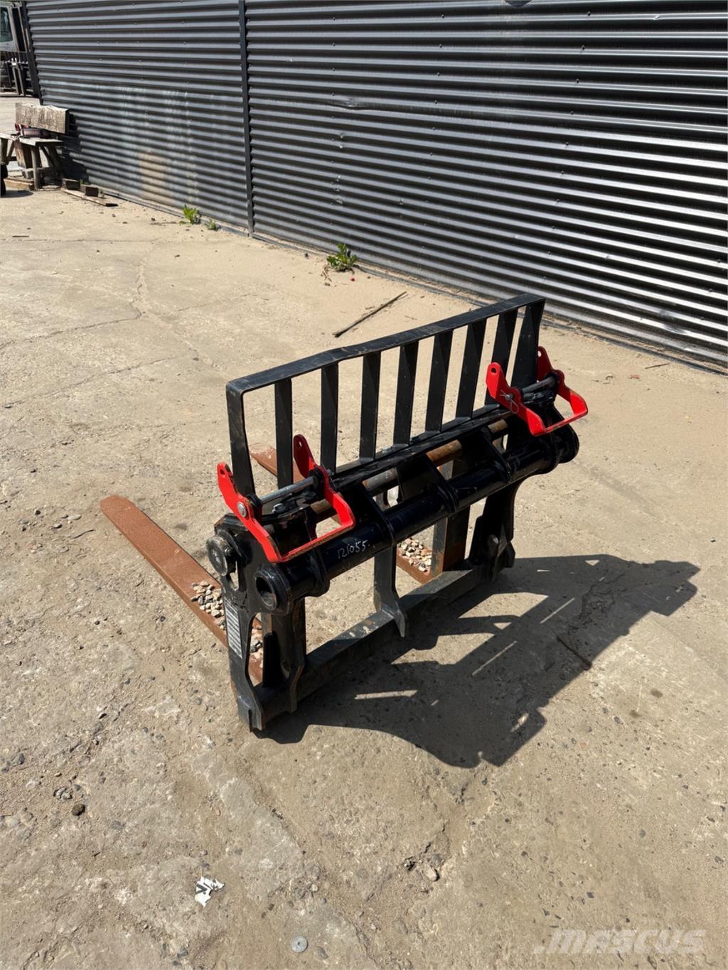 Manitou 625 Widły