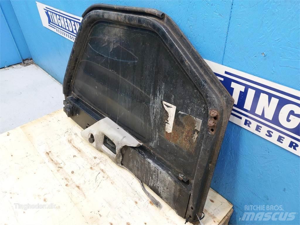 Manitou MT932 Kabiny i wnętrze