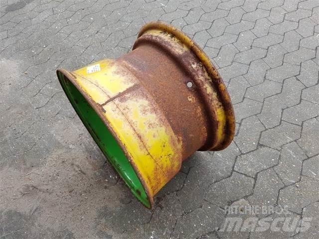 Merlo 20 13X20 Opony, koła i felgi