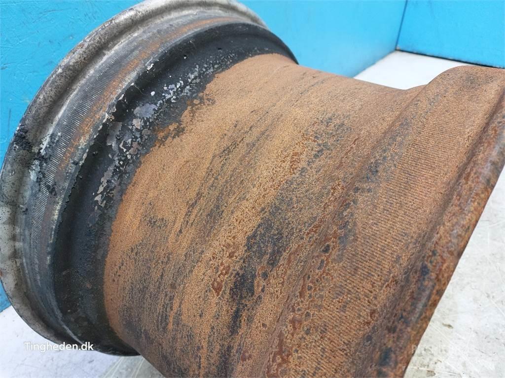 Merlo 24 DW16L24 Opony, koła i felgi