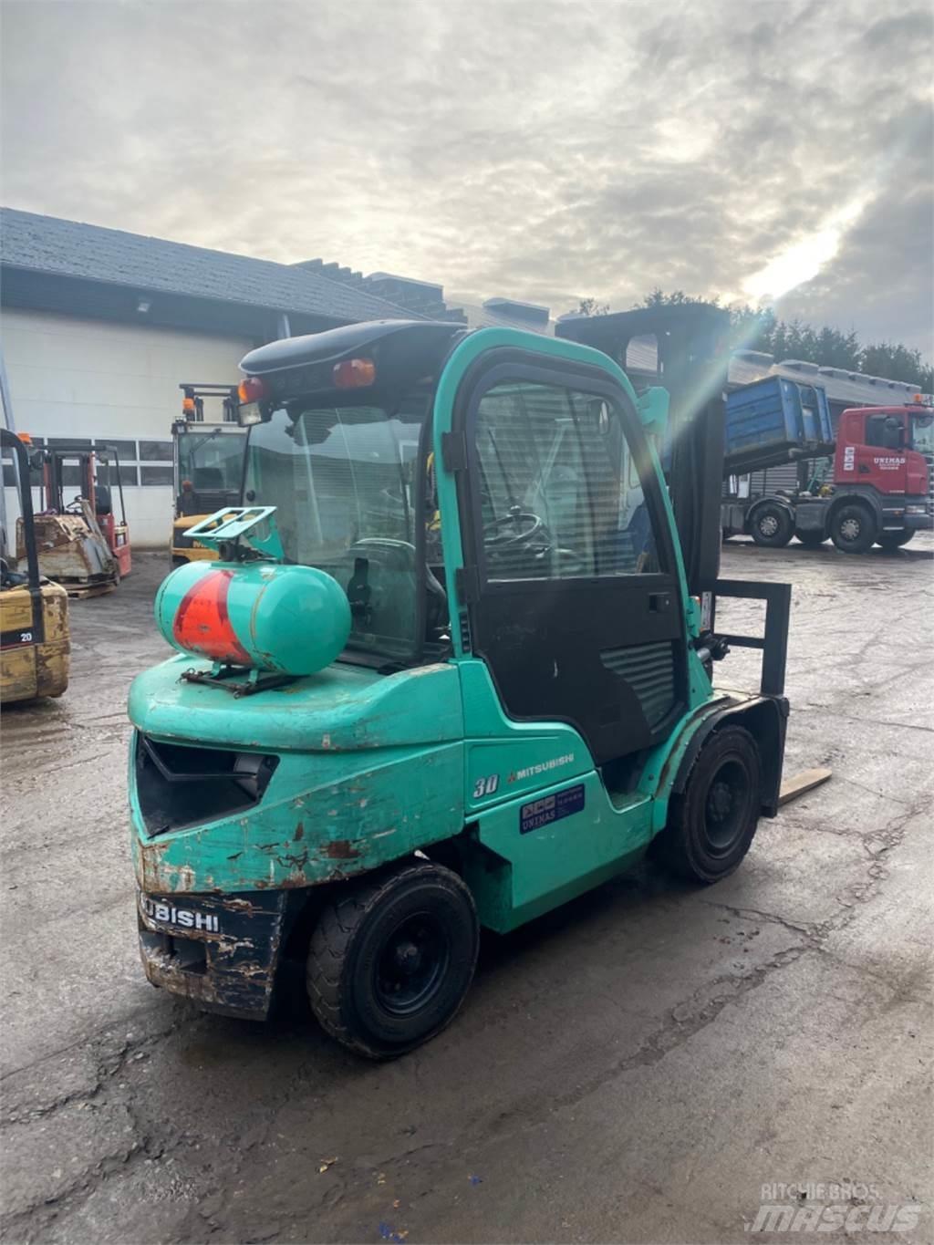 Mitsubishi FG30 Wózki LPG