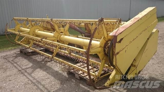 New Holland 15 Akcesoria do kombajnów zbożowych