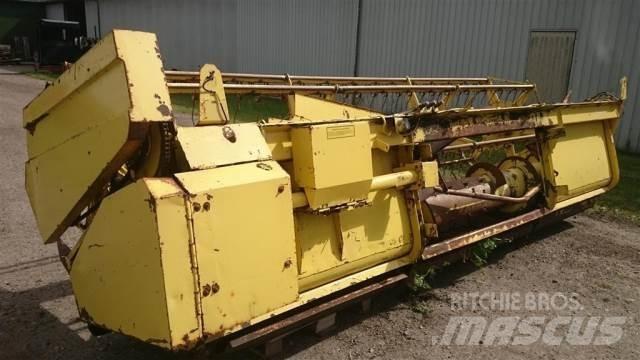 New Holland 15 Akcesoria do kombajnów zbożowych
