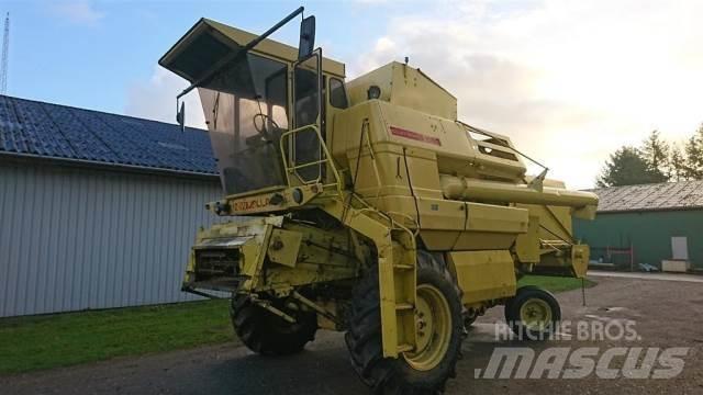 New Holland 1550 Kombajny zbożowe