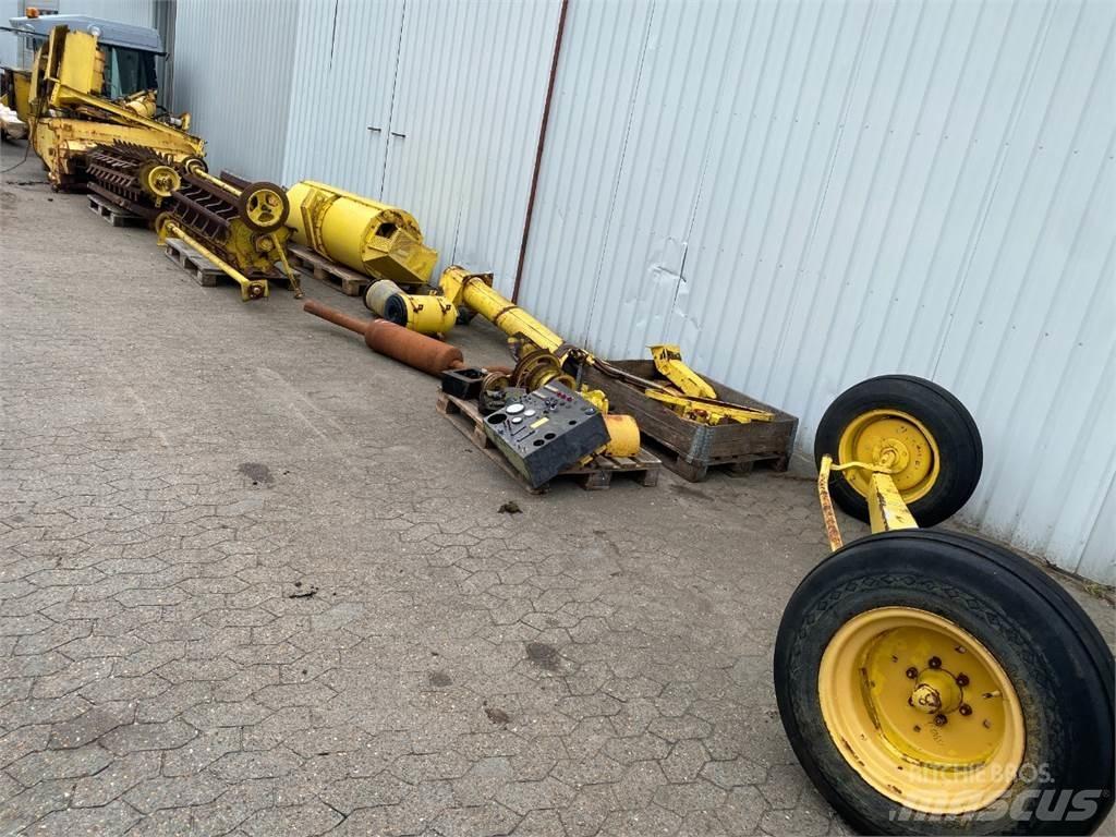 New Holland 8080 Kombajny zbożowe