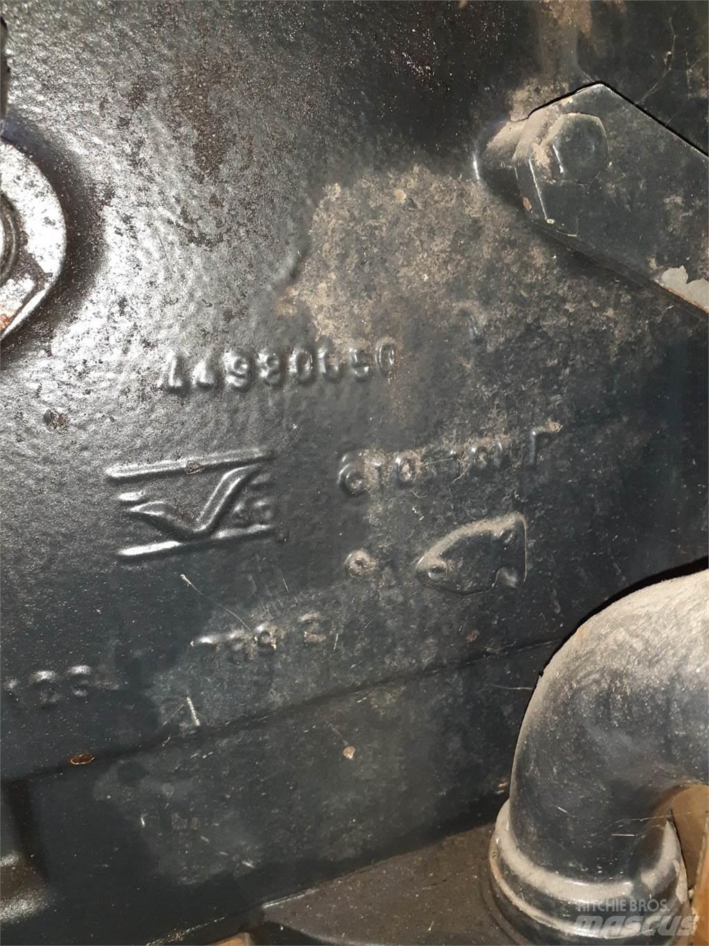 New Holland L85 Przekładnie