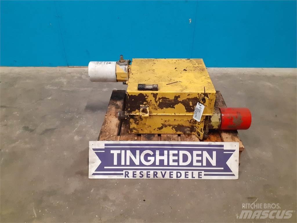 New Holland TX68 Hydraulika
