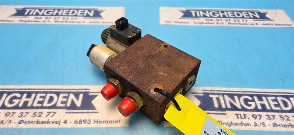 New Holland TX68 Hydraulika