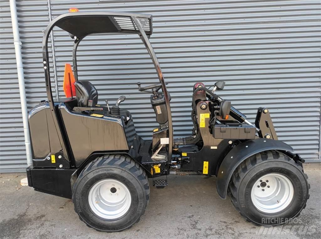 Schäffer 2434 Miniładowarki