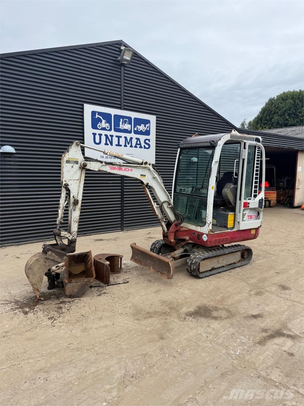 Takeuchi TB016 Minikoparki