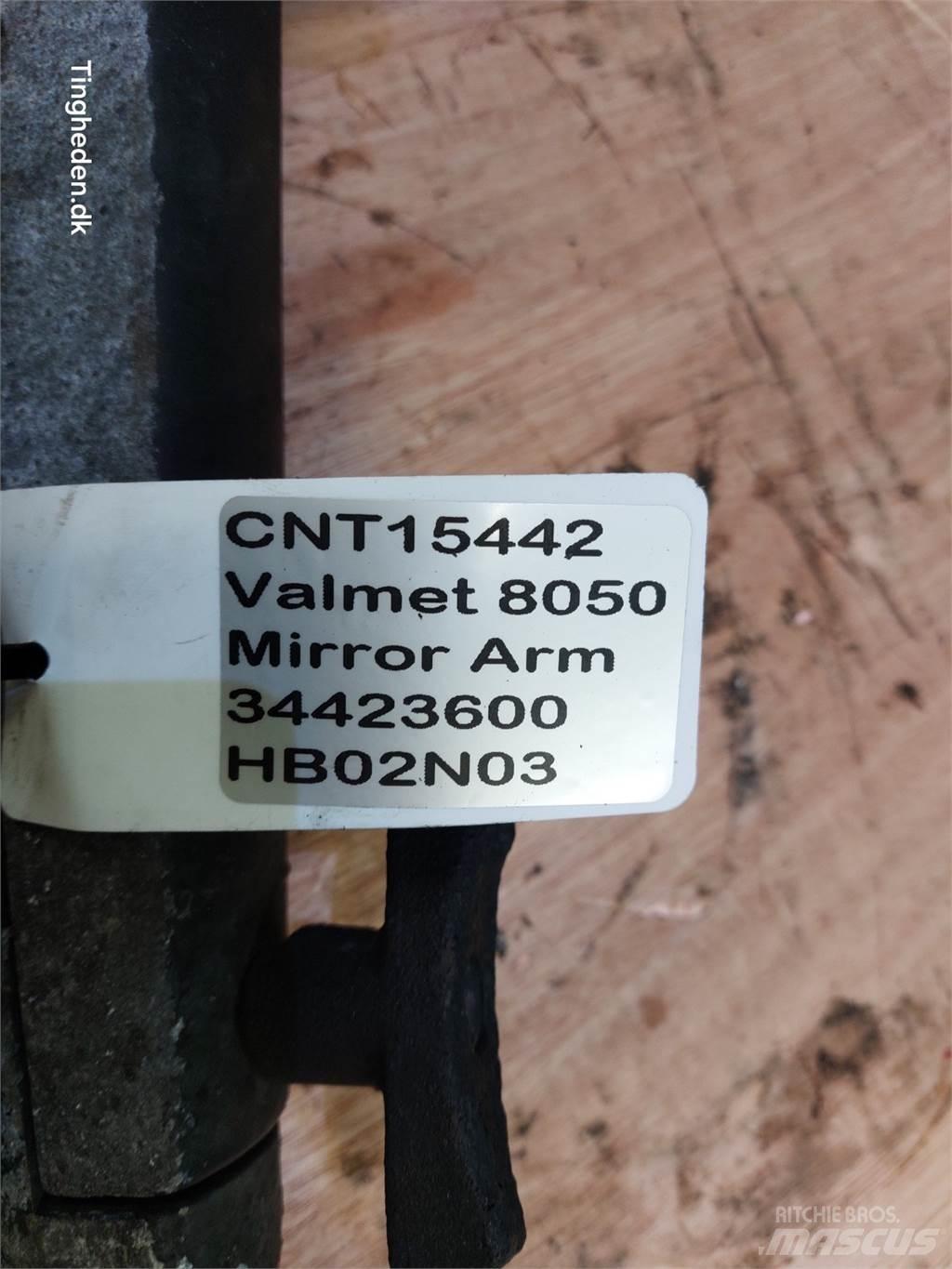 Valmet 8050 Kabina i wnętrze