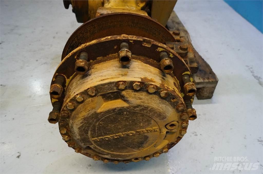 Volvo L120 Mosty, wały i osie
