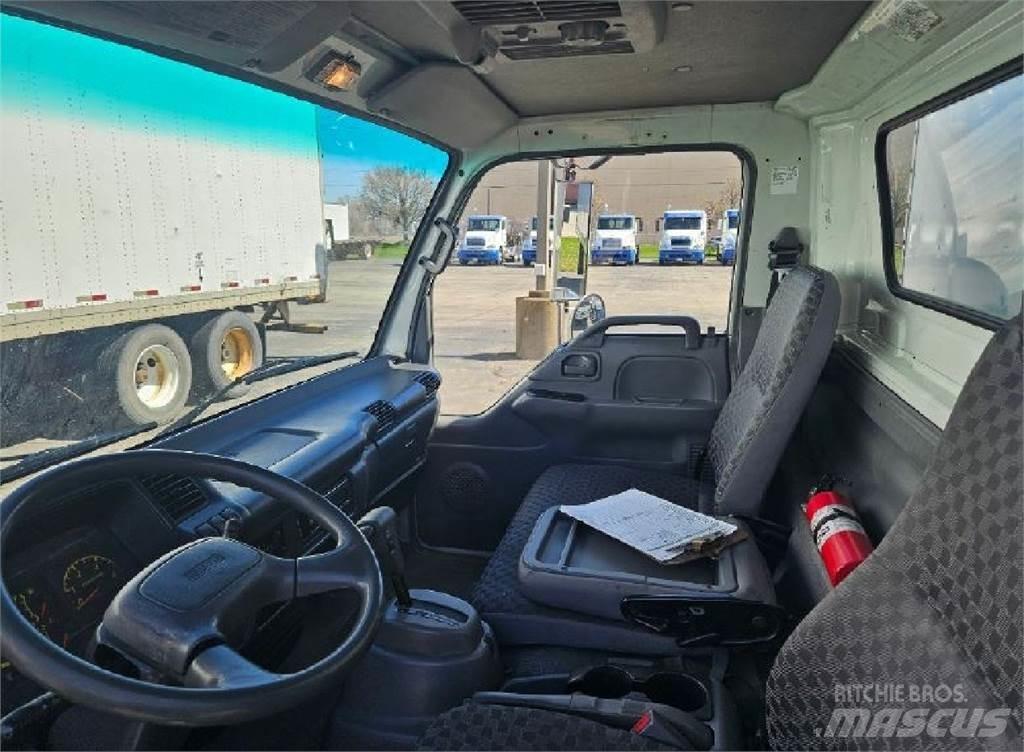 Chevrolet W4500 Samochody ciężarowe ze skrzynią zamkniętą