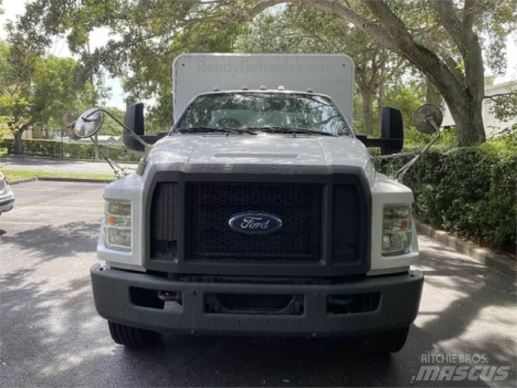 Ford F650 Samochody do transportu napojów