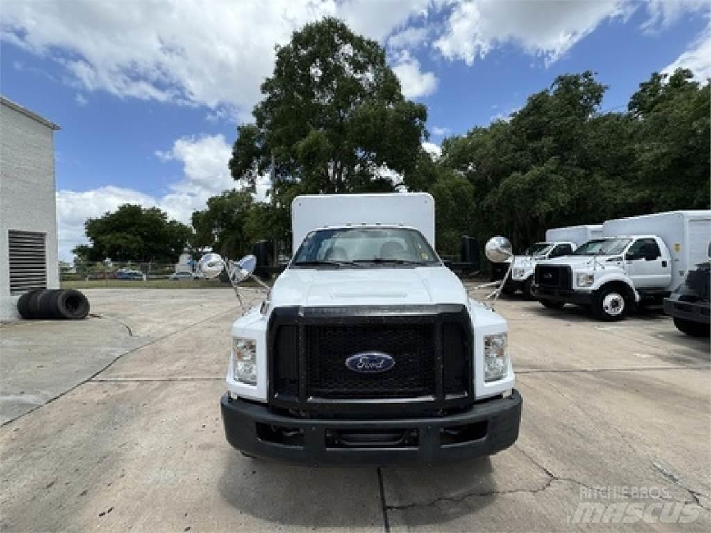 Ford F650 Samochody do transportu napojów