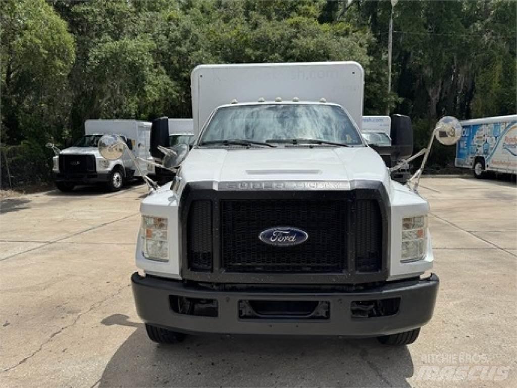 Ford F650 Samochody do transportu napojów