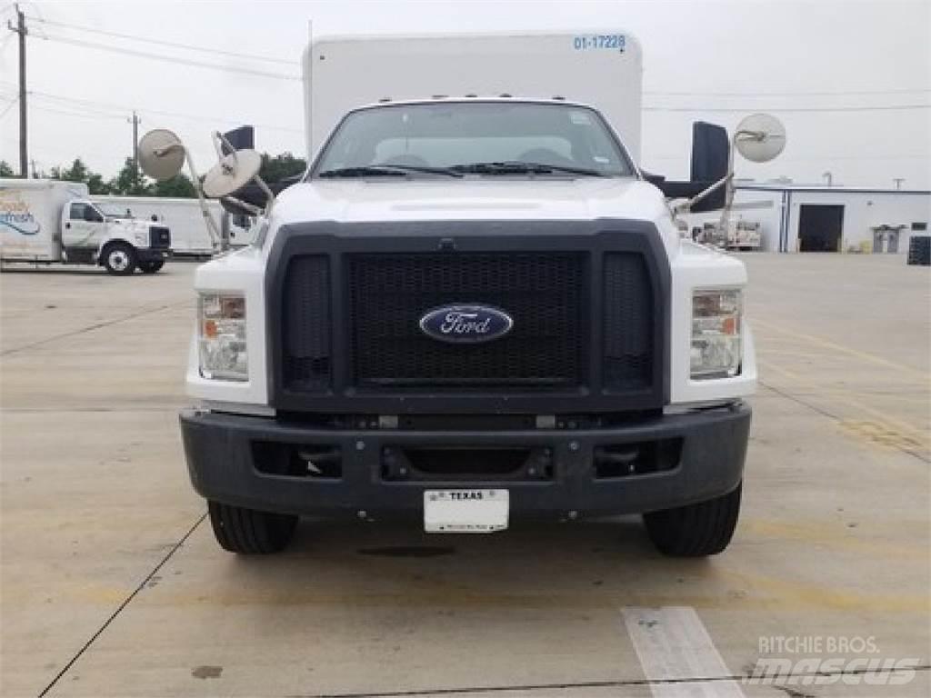 Ford F650 Samochody do transportu napojów