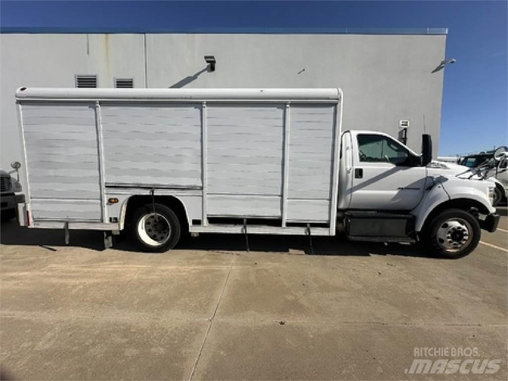 Ford F650 Samochody do transportu napojów