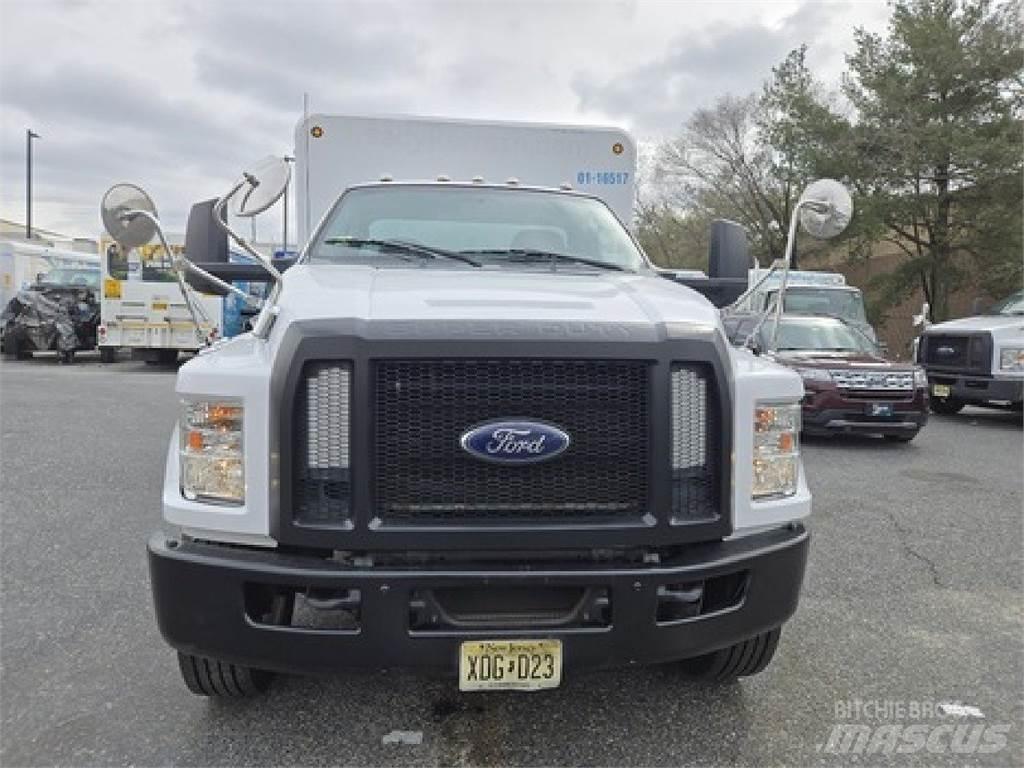 Ford F650 Samochody do transportu napojów