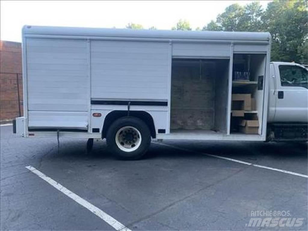 Ford F750 Samochody do transportu napojów