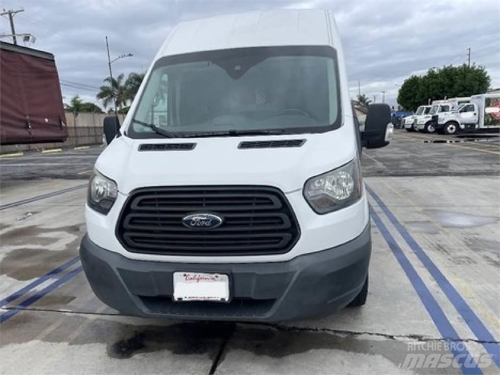 Ford TRANSIT Busy / Vany