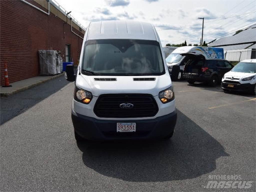 Ford TRANSIT Busy / Vany
