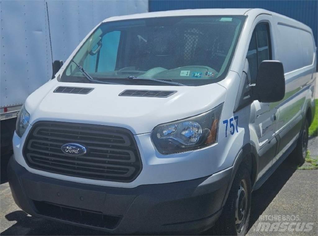 Ford Transit 150 Busy / Vany