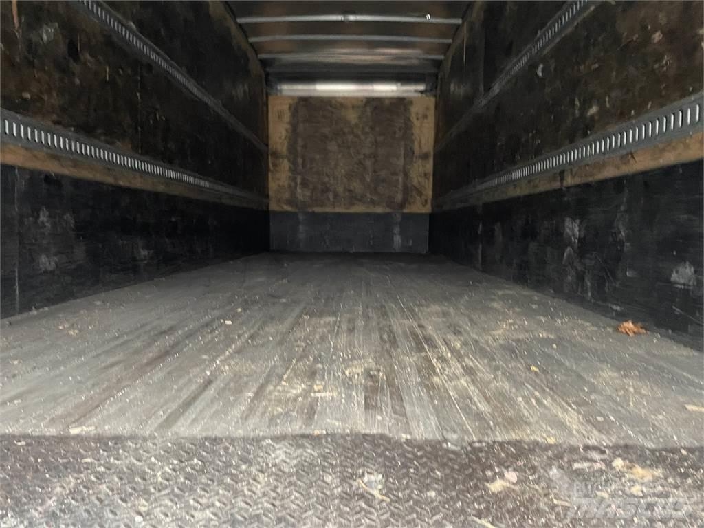 Freightliner M2 Samochody ciężarowe ze skrzynią zamkniętą