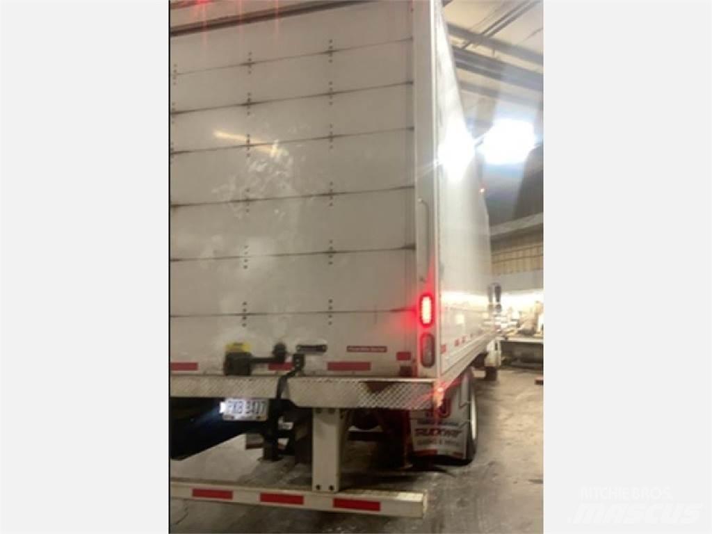 Freightliner M2 Samochody ciężarowe ze skrzynią zamkniętą