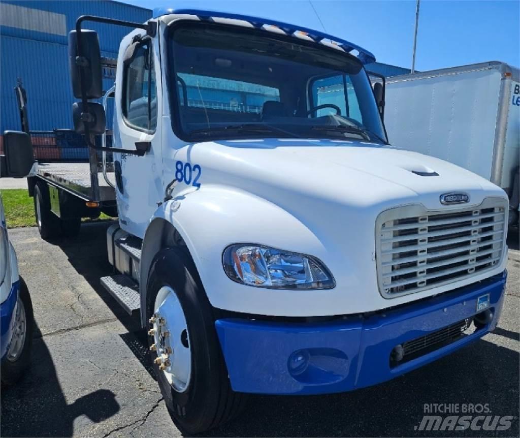 Freightliner M2 Ciężarówki typu Platforma / Skrzynia