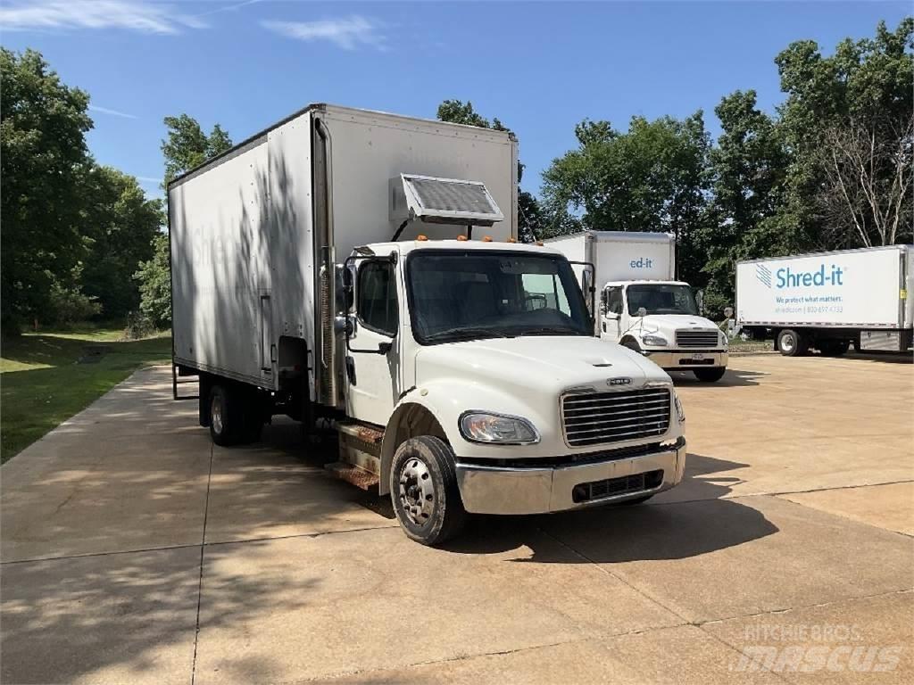 Freightliner M2-106 Samochody ciężarowe ze skrzynią zamkniętą