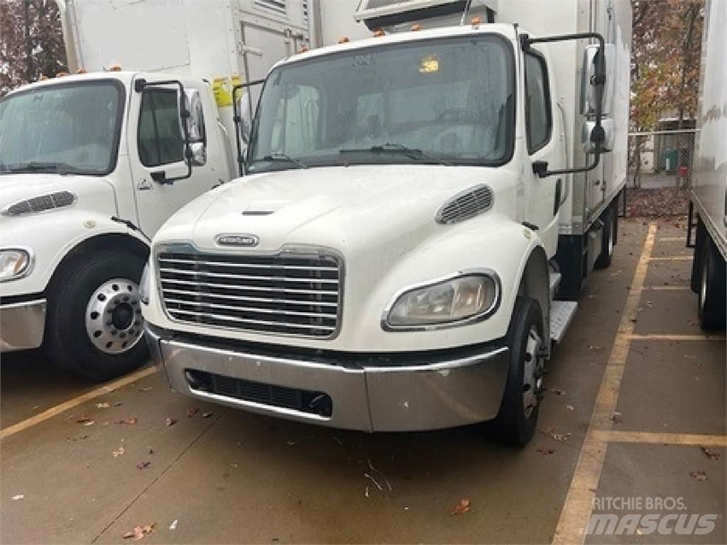 Freightliner M2-106 Samochody ciężarowe ze skrzynią zamkniętą